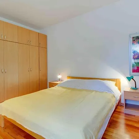 Apartment Ilios *